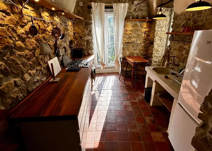 Dai Fantasmi 公寓 Ceriana